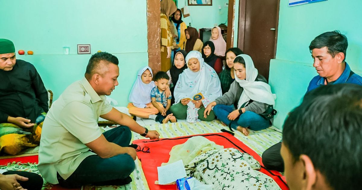 Takziah ke Rumah Muhammad Dirga, Jenal Mutaqin Sampaikan Duka
