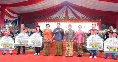 Pagelaran Wayang Kulit HUT Bhayangkara Kembali Cetak Rekor MURI