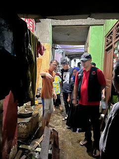 Dadang Iskandar Danubrata Salurkan Bantuan Untuk Korban Longsor Bondongan