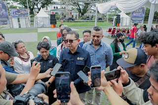 Jenal Mutaqin Dampingi Menteri Kebudayaan Buka REKKAM Art Festival 2025