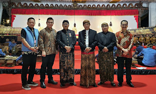 MA Gelar Wayang Kulit Rayakan HUT ke-80, Ki Yanto Kembali Memukau sebagai Dalang