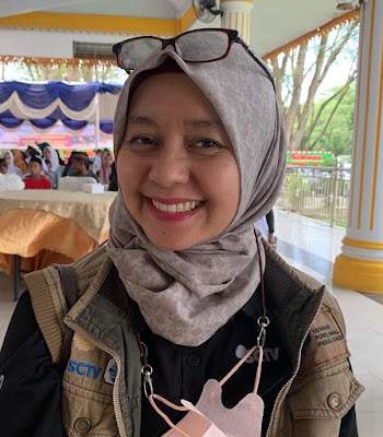 Relawan Berkerudung Itu Mitra Setia Panitia Hari Pers Nasional