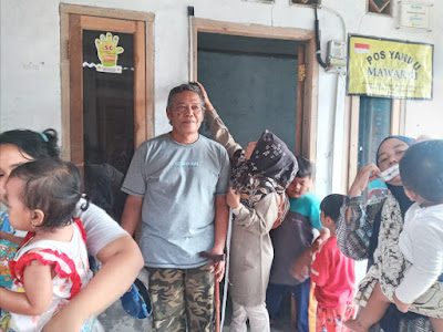 Menimbang Bayi Dan Balita Setiap Bulan di-Posyandu Mawar 1 Srogol