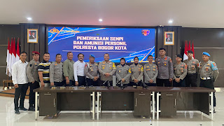 Waka Polresta Bogor Kota Melaksanakan Pemeriksaan Senjata Api dan Amunisi