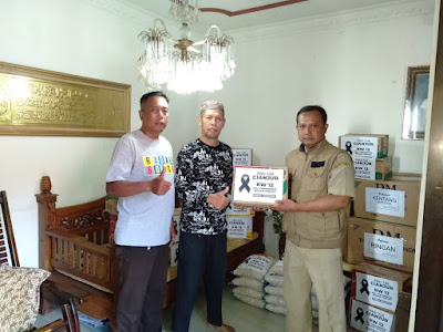 Lewat Peduli Bencana Alam Cianjur Warga RW. 12 Kelurahan Ciwaringin Bantu Korban Gempa Cianjur
