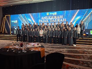 Pemberian Penghargaan Kepada Pihak Pihak  Yang Telah Berkontribusi