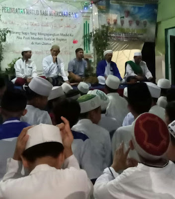 Warga RW. 01 Kelurahan Kedung Badak Hadir Pada Peringatan Maulid Nabi SAW