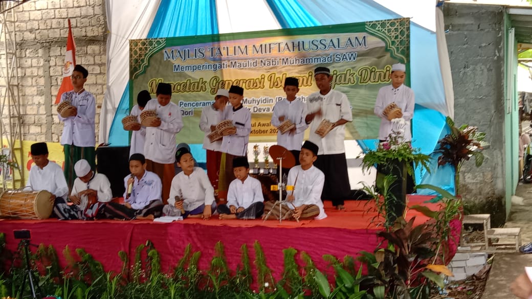 Majelis Ta'lim Miftahussalam Gelar Acara Maulid Nabi Muhammad SAW dan Muhadhoroh Akbar Anak
