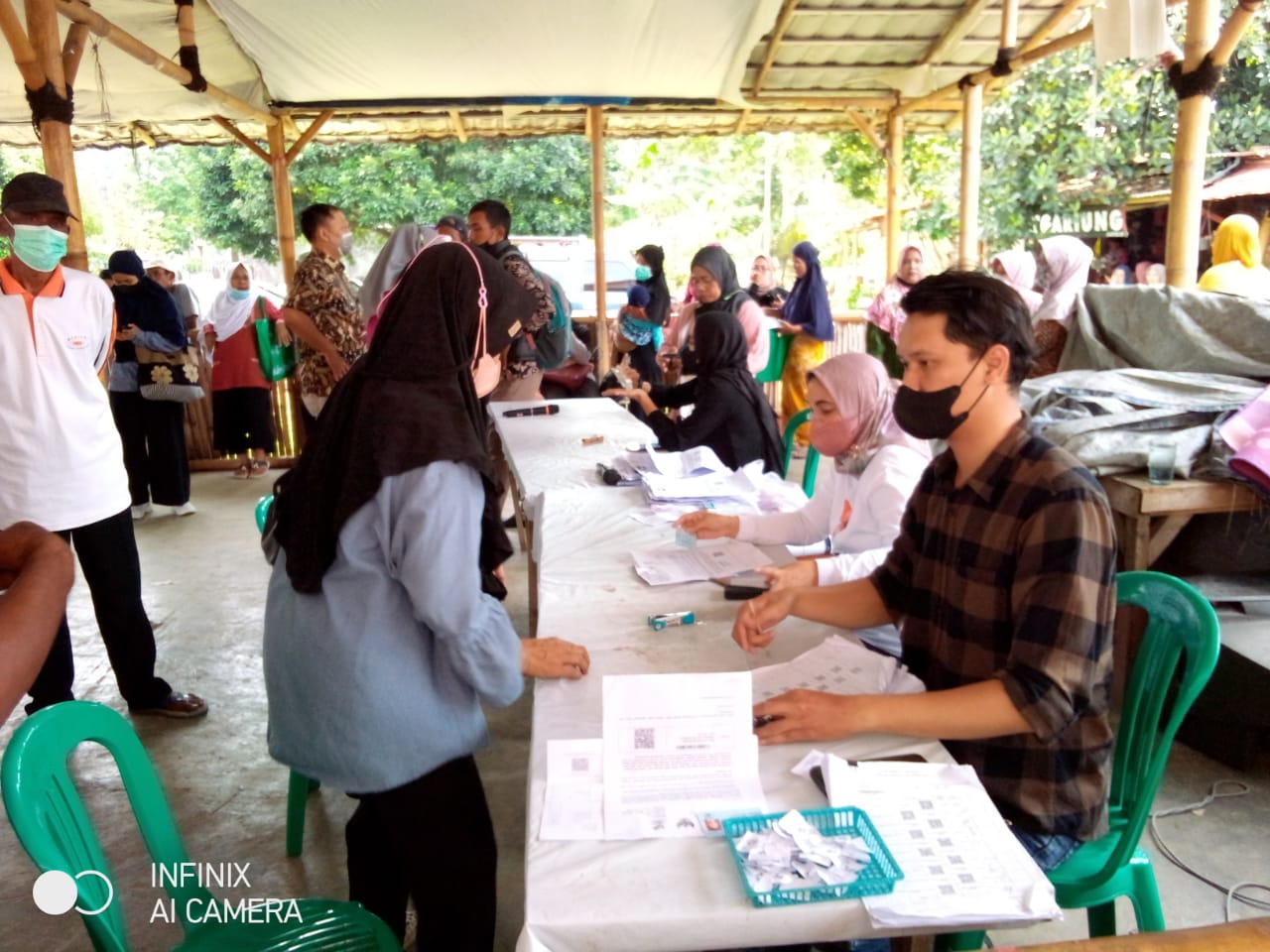 Pemerintah Kelurahan Cimahpar Salurkan BLT BBM Sebanyak 1.171 KPM
