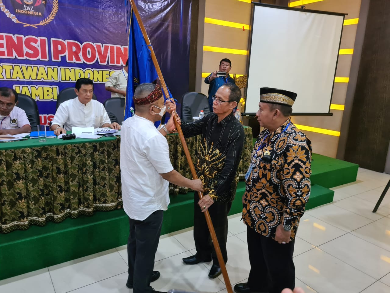 Ketua Umun PWI Pusat Atal S. Depari Klarifikasi Lengkat Soal Dugaan H. Rudwan Agus