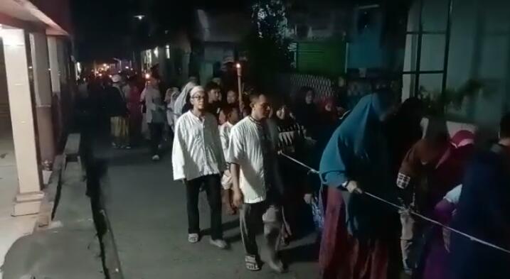 DKM Al-Muawanah Gelar Pawai Obor Sambut 1 Muharram 1444 H