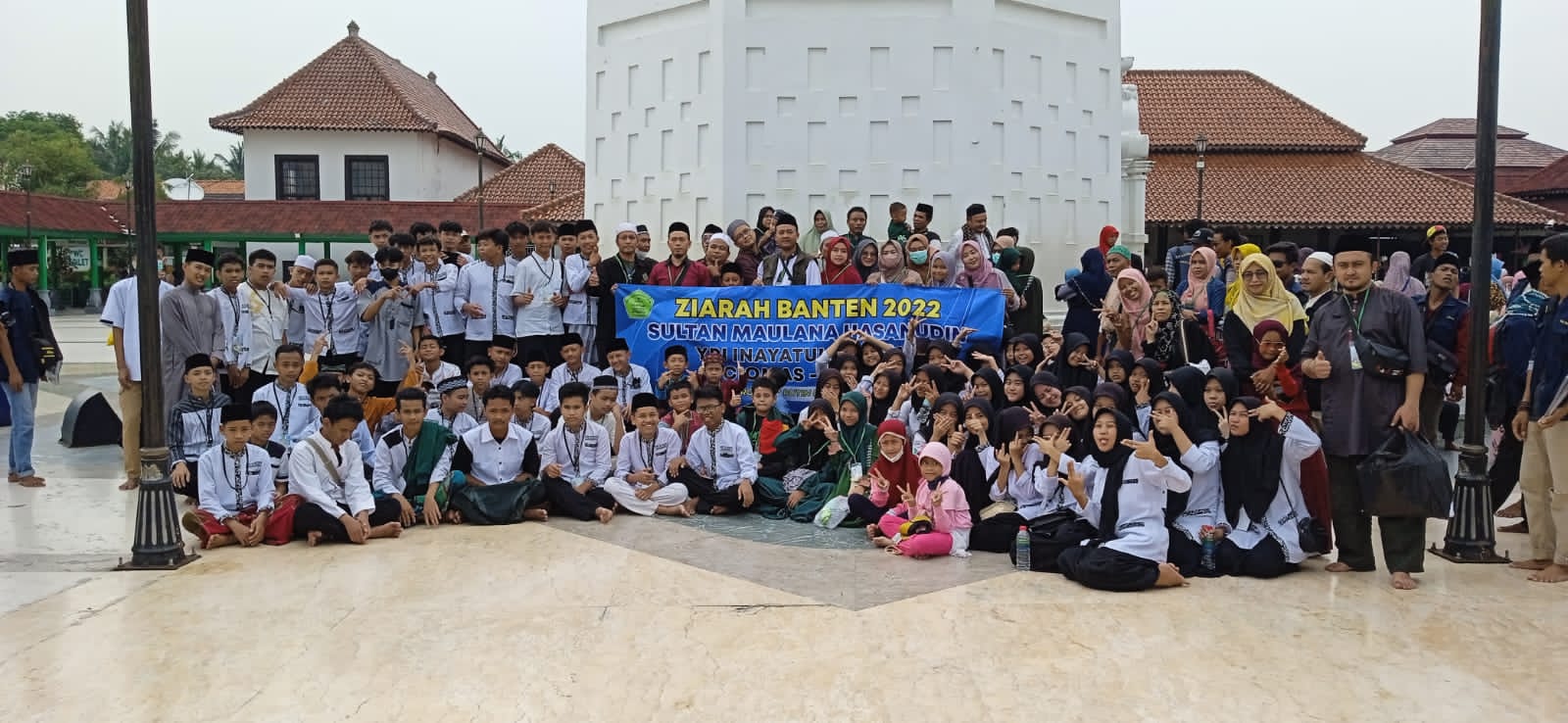 MTs. Al-Inayah Ciomas Ziarah Banten 2022