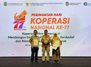 Ade Sarip Hidayat dan Gunarti Sukriyatun Sabet Penghargaan Tokoh Penggerak Koperasi