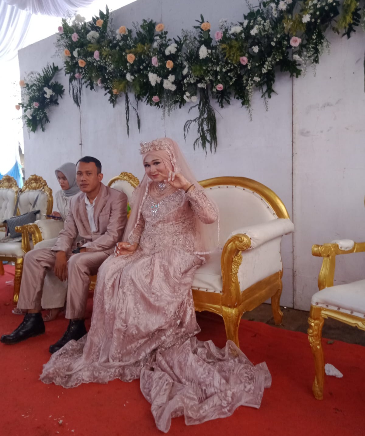 Syukuran dan Resepsi Pernikahan Junia Almilatun - Diki Maulana