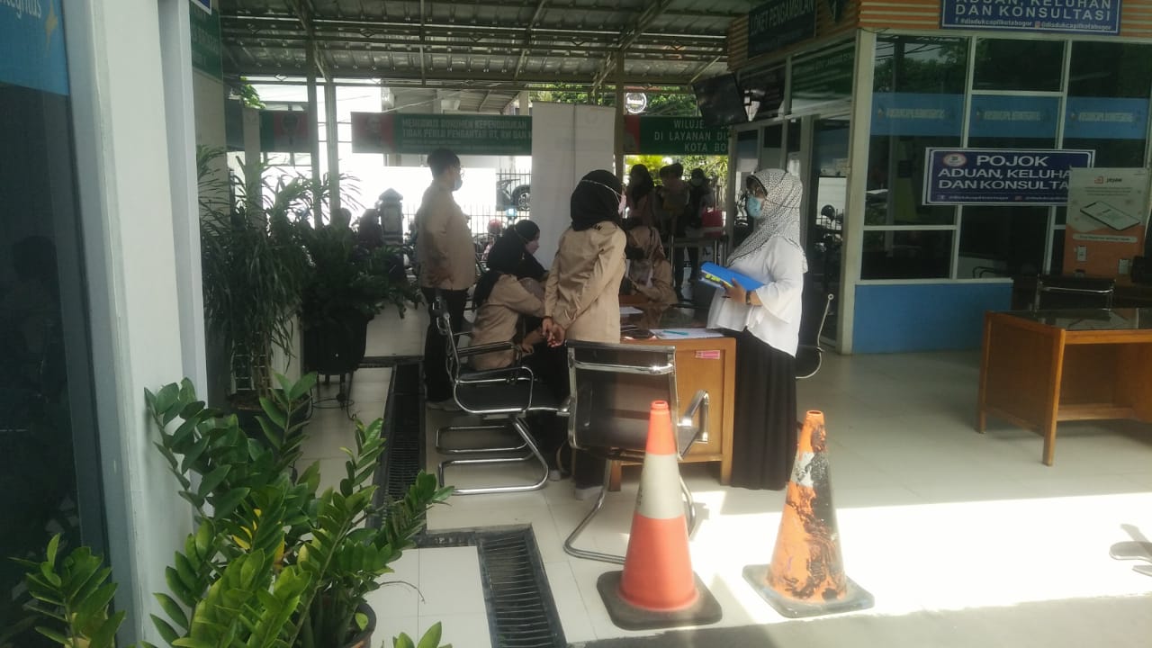 Disdukcapil Kota Bogor Percepat Proses Kependudukan dan Fasilitasi Vaksinasi