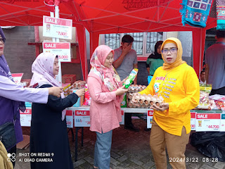 Bazar Pangan Murah di Kantor Kelurahan Rancamaya Diserbu Pembeli