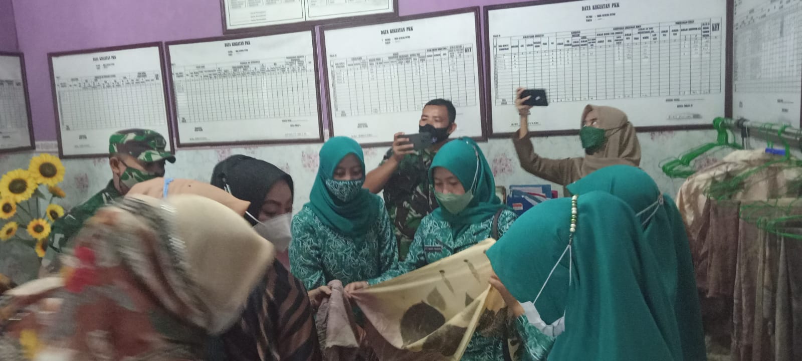 Ibu Dandim Silaturahmi ke Wilayah Desa Gunung Putri