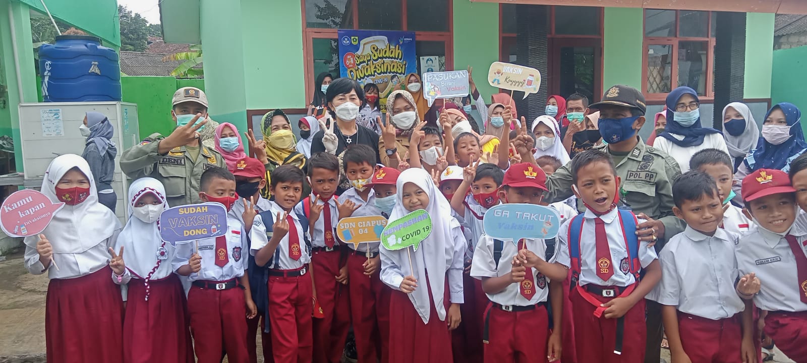 SDN Ciapus 4 Gelar Vaksinasi Anak Usia 6 - 11 Tahun