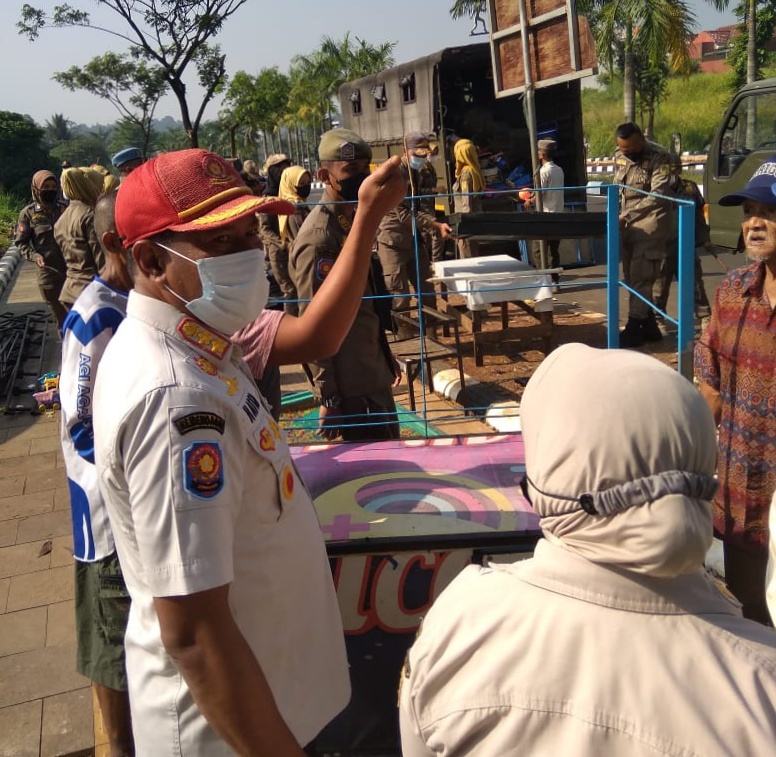 Satpol-PP Kabupaten Bogor Kembali Tertibkan PKL