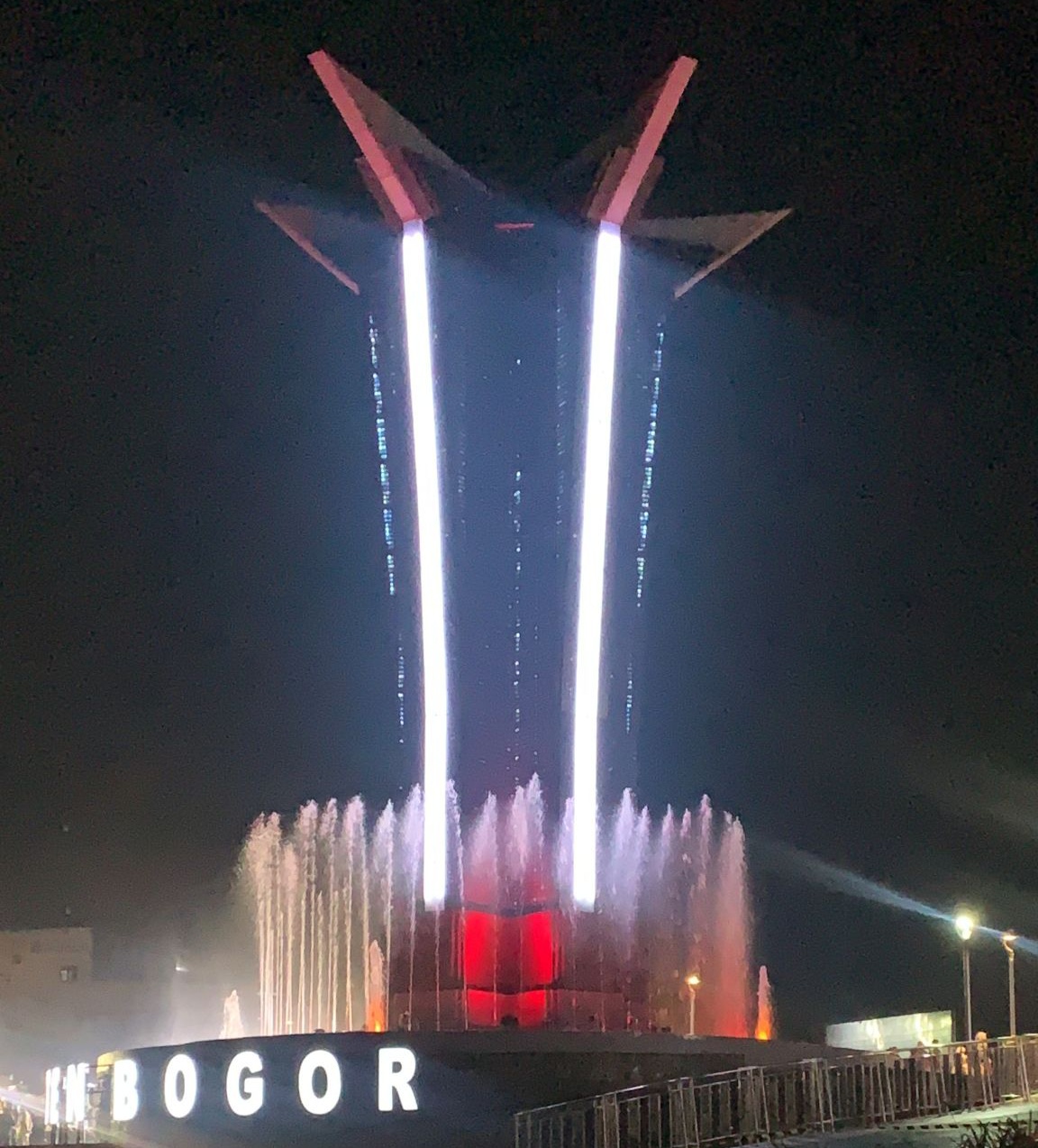 Jelang Tahun Baru 2022, Hj. Ade Yasin Bupati Bogor Resmikan Tugu Pancakarsa