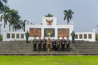 Ziarah dan Tabur Bunga, Sekda; Terus Pelajari Semangat Perjuangan Pahlawan