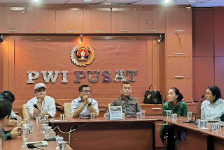 Ketum PWI Pusat Hendry Ch Bangun Memanggil Wartawan Indonesia Mengikuti Anugerah  Adinegoro