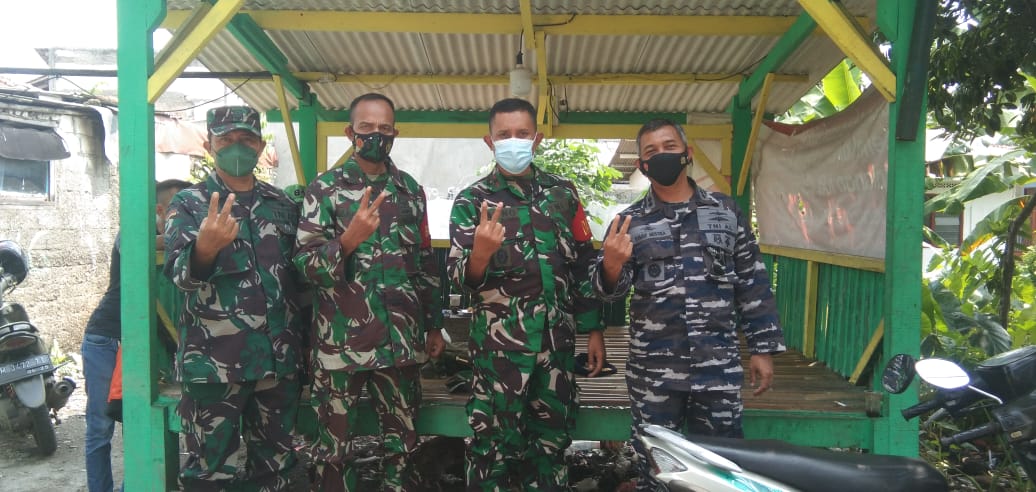 Sasar Wilayah Pedesaan, Nakes TNI AL bersama TNI AD Laksanakan Serbuan Vaksinasi