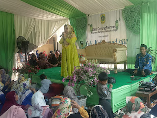 Wiwin Komalasari Kades Gunung Menyan Adakan Acara Maulid Nabi Muhammad SAW.