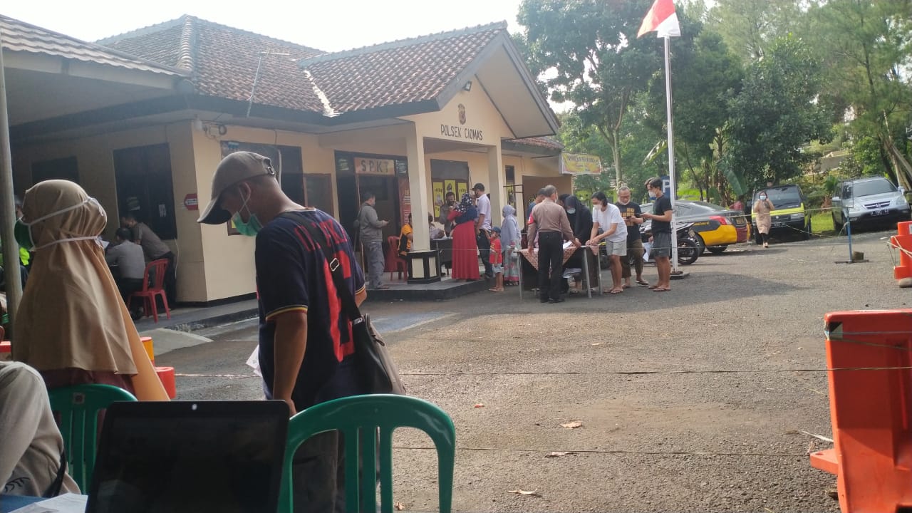 Polsek Ciomas Gencar Lakukan Vaksinasi Covid 19