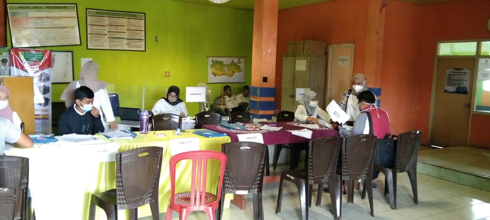 Gunakan Anggaran DD Tahun 2021, Pemdes Tajur Halang Bantu Ekonomi Masyarakatnya