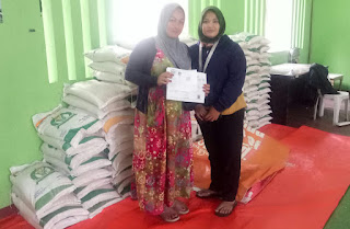 Kelurahan Tegal Gundil Bagikan Bantuan Sosial Beras dari-BULOG 