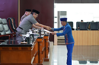 Gelar Paripurna Internal, Bapemperda Sampaikan Draft Raperda Pemberian Insentif dan Kemudahaan Investasi