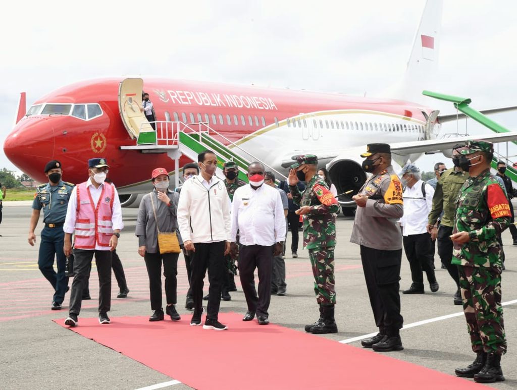 Presiden Joko Widodo Resmikan Terminal Baru Bandara Mopah di Kabupaten Merauke