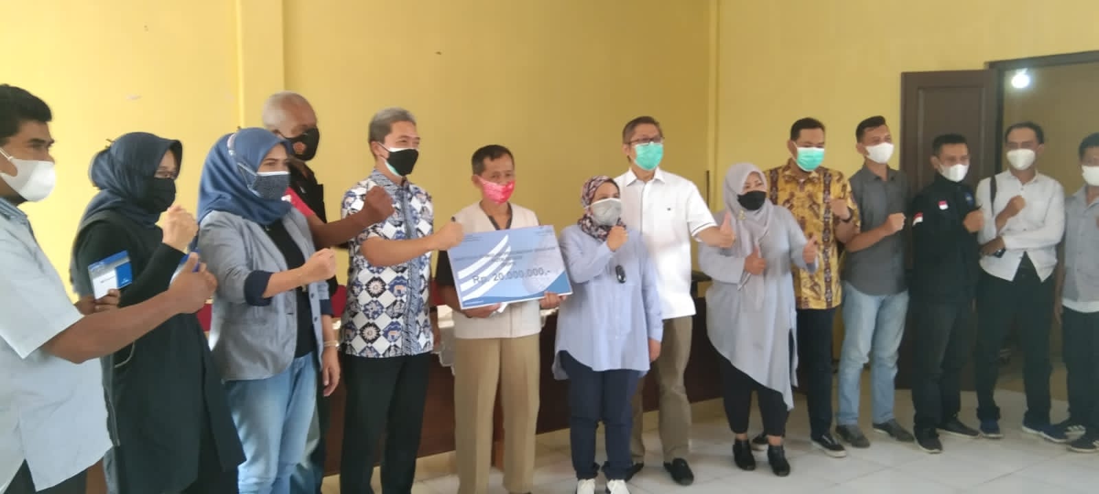 Kementrian PUPR Melalui Komisi VIII DPR-RI F-PDIP Salurkan BSPS ke Wilayah Kelurahan Ranggamekar