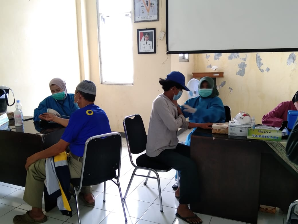 Aliyas, S.E., Lurah Pasir Kuda Gencar Laksanakan Vaksinasi Covid-19