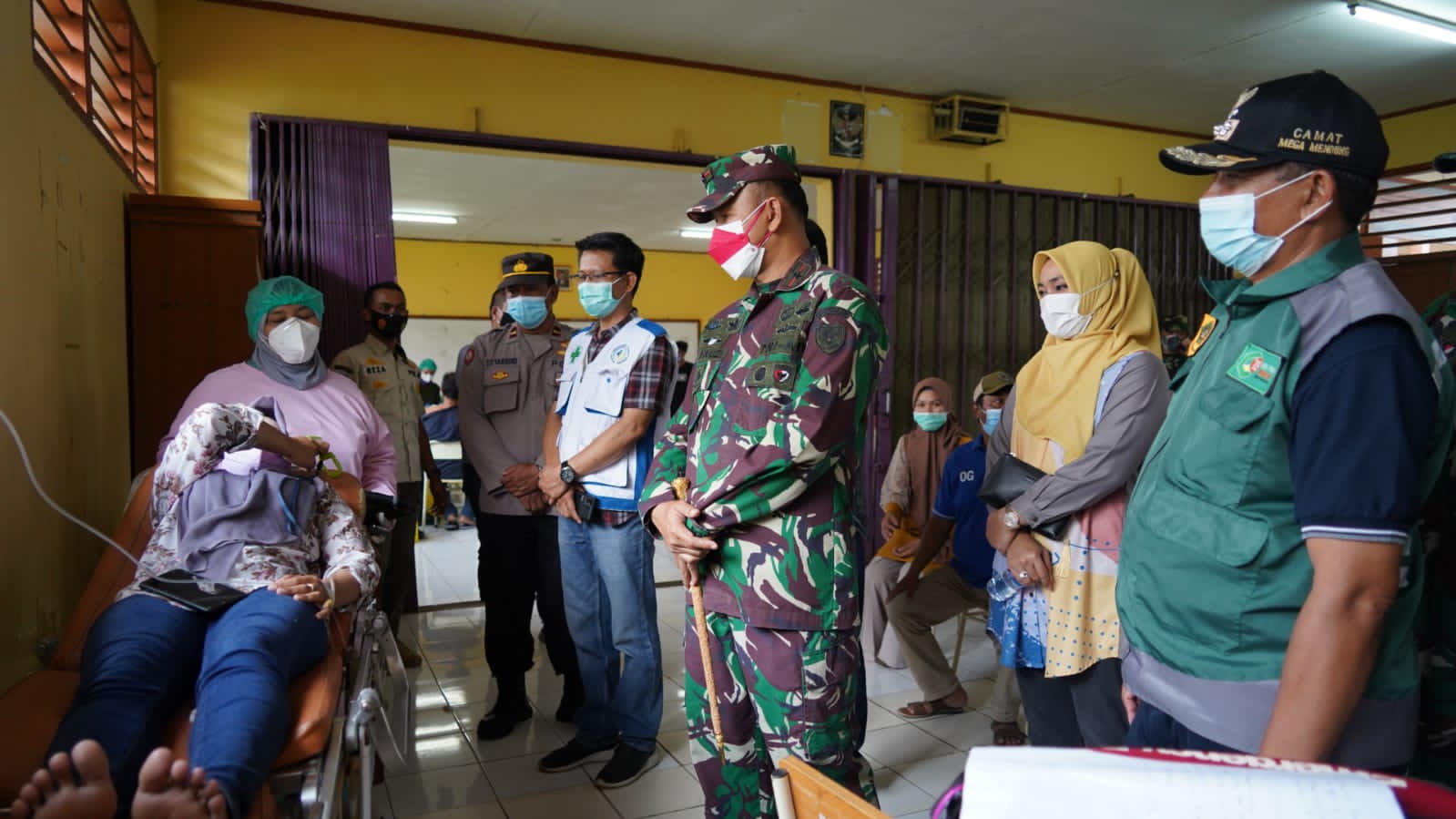 Dalam Serbuan Vaksinasi, Danrem 061/SK Brigjen TNI Achmad Fauzi, S.I.P.,MM., Sampaikan Pentingnya Vaksin Bagi Kesehatan