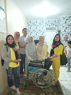 Alvi Faisal Hasyim Berikan Bantuan Kursi Roda Kepada Warga Tegal Gundil 