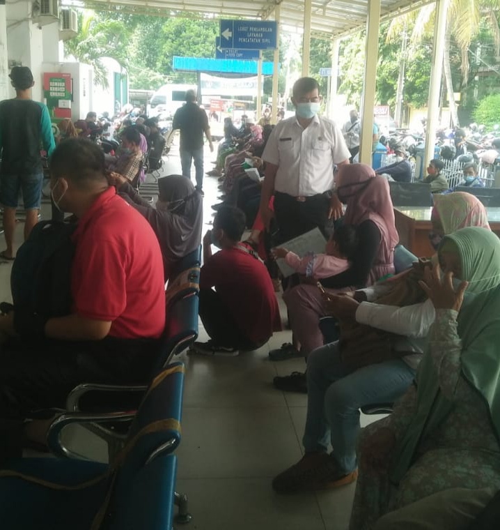 Sujatmiko Baliarto, A.TD.MM., Kadisdukcapil Kota Bogor Pantau Pelayanan