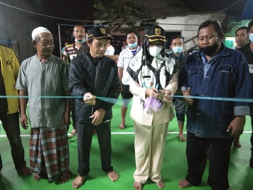 Kades Kota Batu Resmikan Lapangan Bulutangkis PB CENDANA 