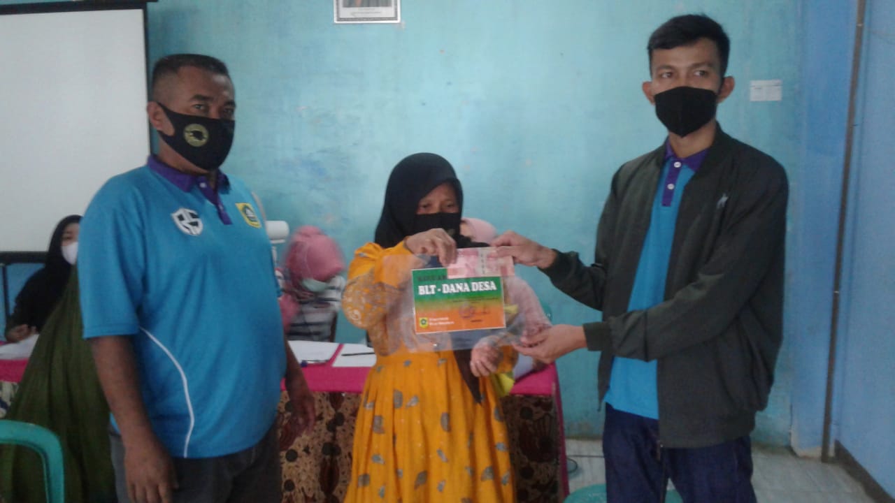 Pemdes Sukaluyu Kembali Salurkan BLT-DD
