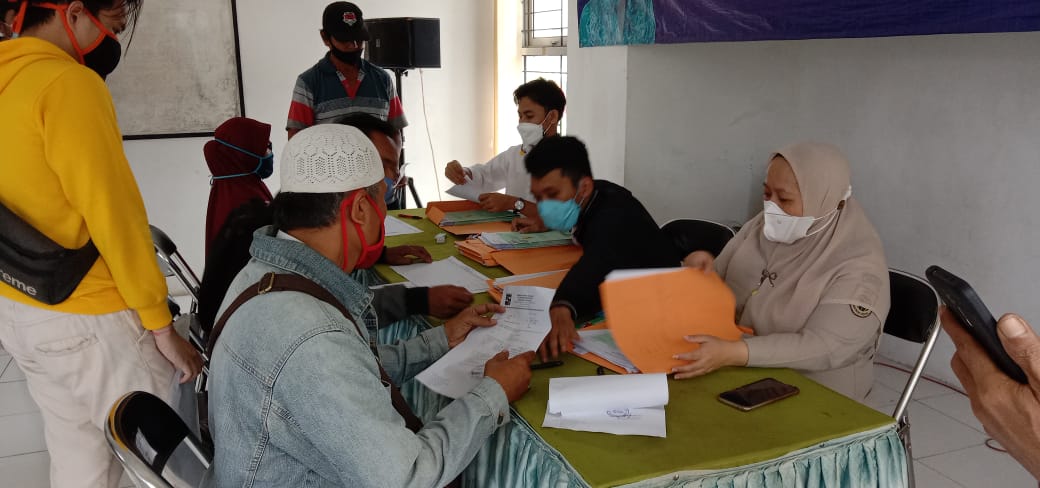 Kelurahan Tanah Baru Bagikan 130 Sertifikat Tanah