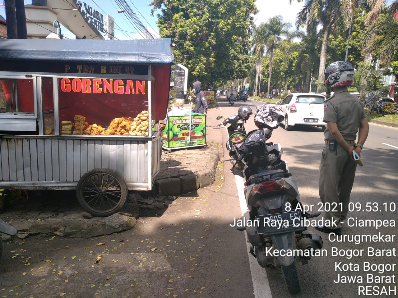 Satpol PP Kecamatan Bogor Barat Kembali Tertibkan Para PKL