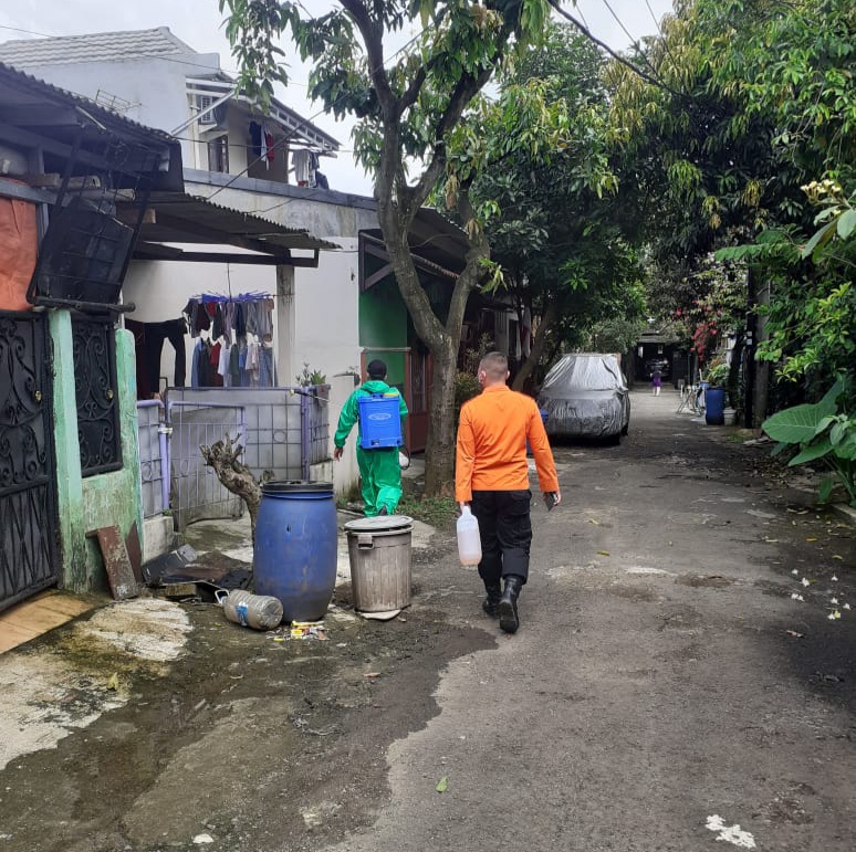 Cegah Penyebaran Covid-19, BPBD Kota Bogor Lakukan Penyemprotan Desinfektan