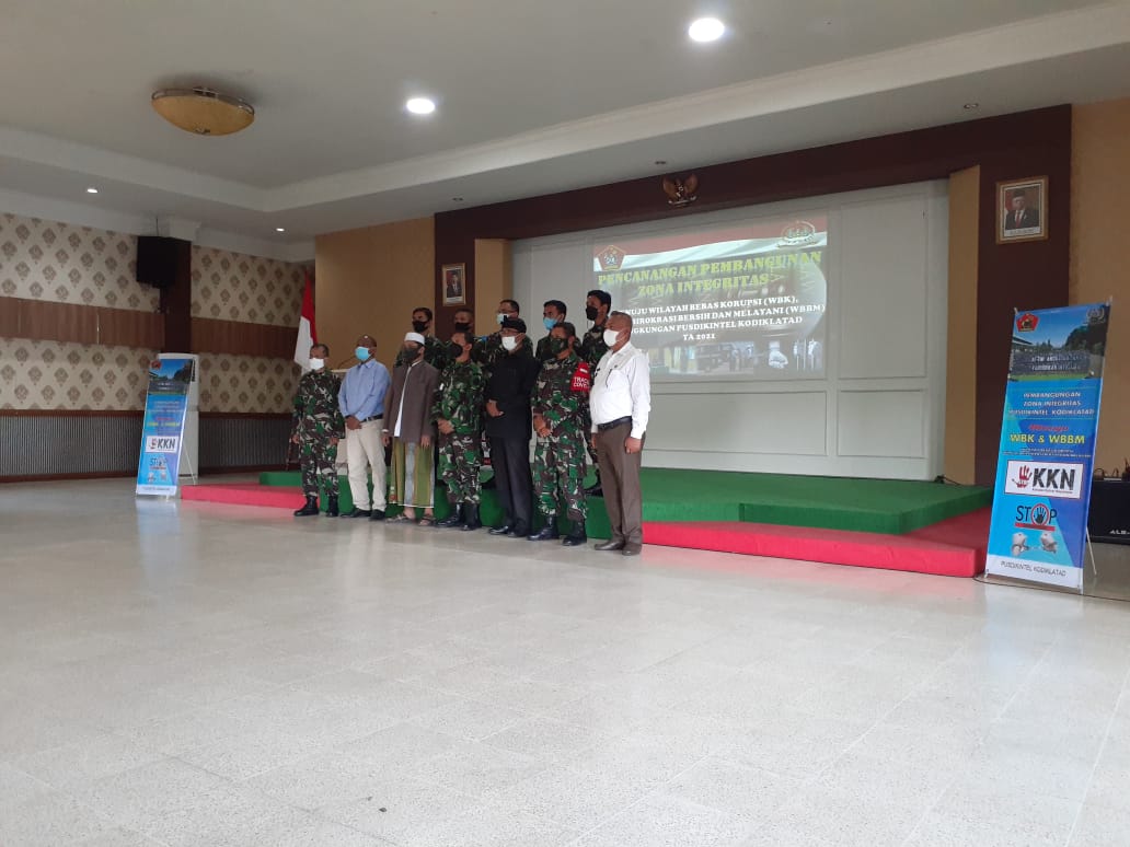 Sertu Deddy Winardi Babinsa Desa Kota Batu Hadiri Acara Pencanangan Zona Integritas Pusdik Intel Kodiklatad