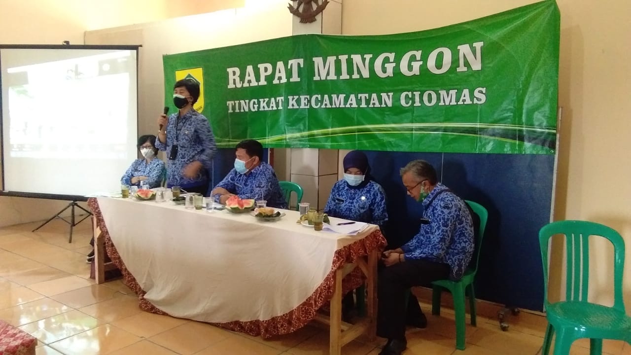 Camat Ciomas Ingatkan Kades Agar Warganya Mau di Vaksinasi