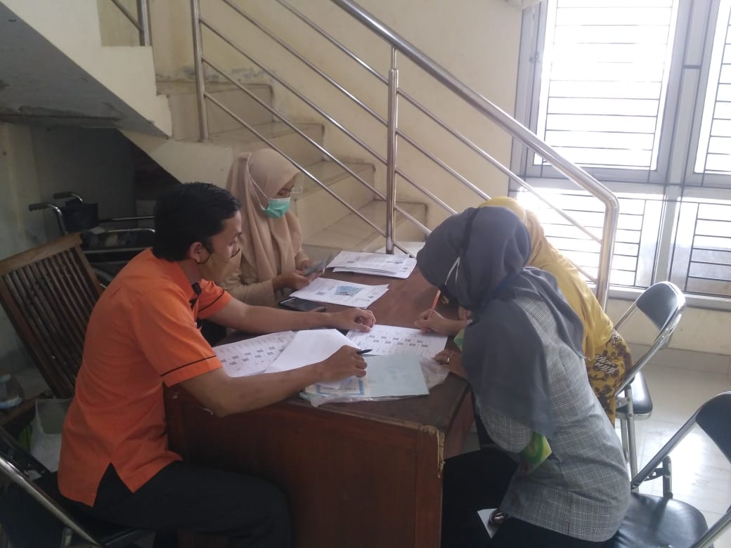 Kelurahan Balumbang Jaya Salurkan Bansos Tahap 11