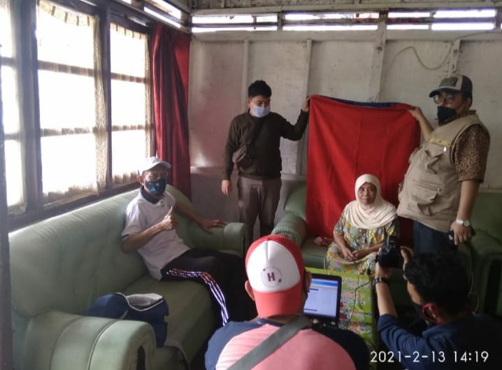 Operator Disdukcapil Kota Bogor Jemput Bola Lakukan Perekaman e-KTP ditempat