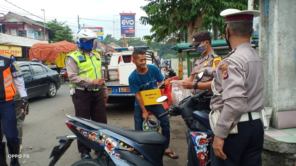 Check Point Polsek Dramaga Dalam Rangka Kegiatan PPKM
