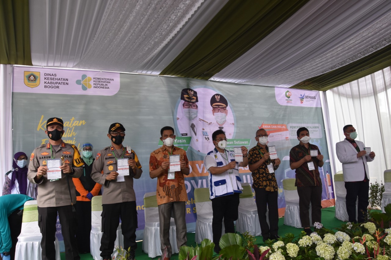 Kapolres Bogor Jalani Penyuntikan Vaksin Covid 19