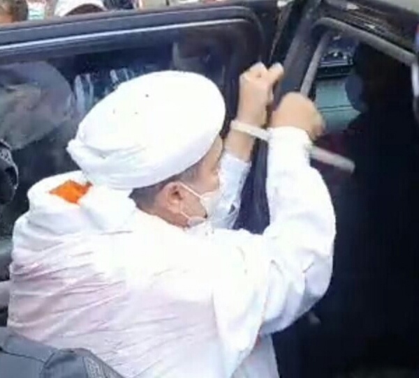 Kamis 14/1/2021, HRS dipindahkan Ke Sel Bareskrim